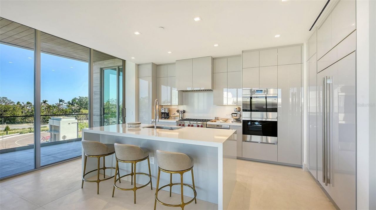 1591 Gulf Of Mexico Drive, Unit 313, Longboat Key, FL 34228 Photo