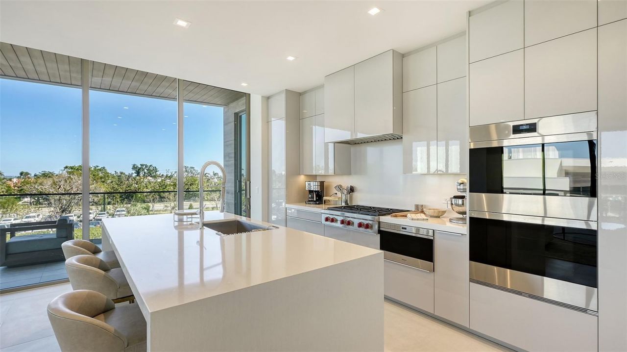 1591 Gulf Of Mexico Drive, Unit 313, Longboat Key, FL 34228 Photo