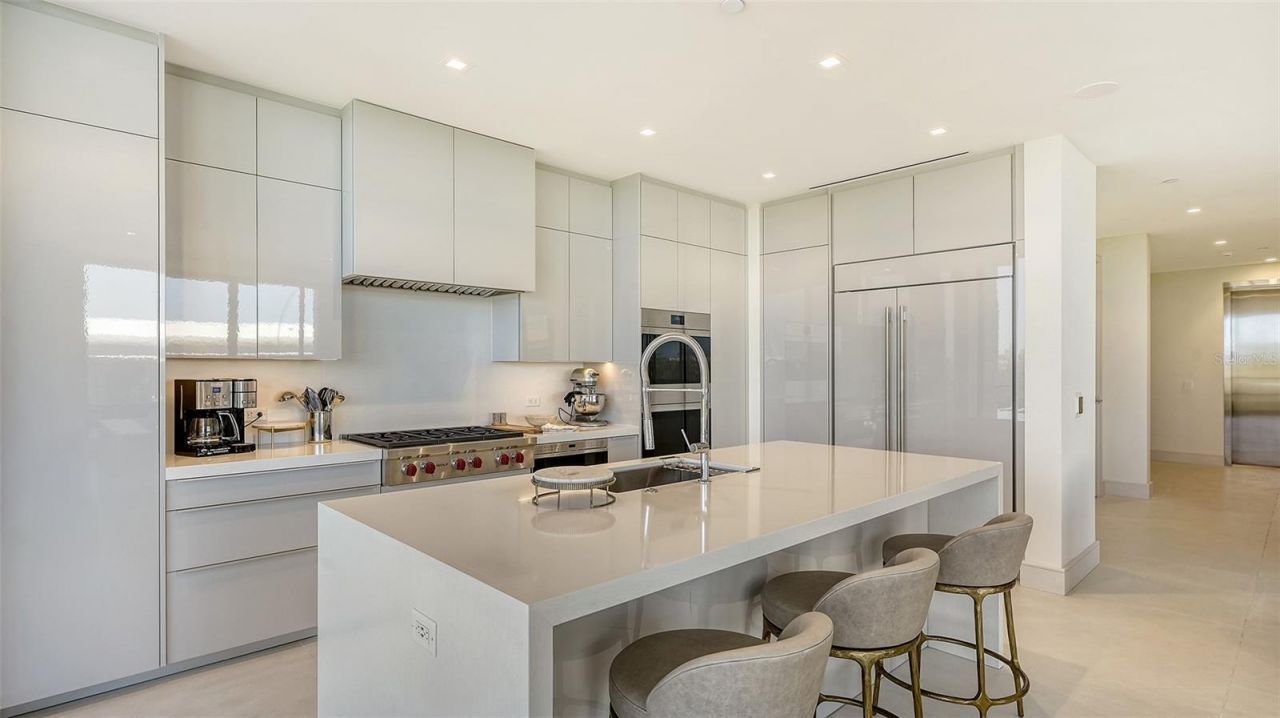 1591 Gulf Of Mexico Drive, Unit 313, Longboat Key, FL 34228 Photo