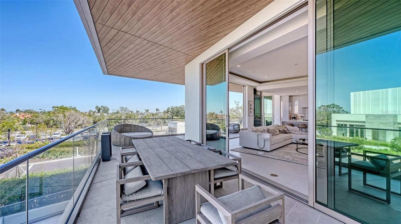 1591 Gulf Of Mexico Drive, Unit 313, Longboat Key, FL 34228 Photo