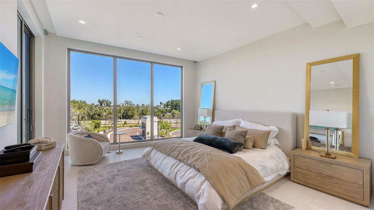 1591 Gulf Of Mexico Drive, Unit 313, Longboat Key, FL 34228 Photo