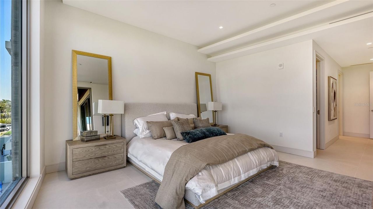 1591 Gulf Of Mexico Drive, Unit 313, Longboat Key, FL 34228 Photo