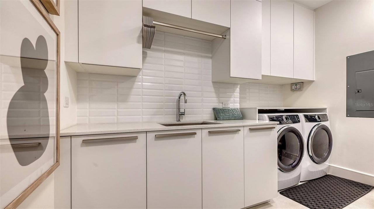 1591 Gulf Of Mexico Drive, Unit 313, Longboat Key, FL 34228 Photo