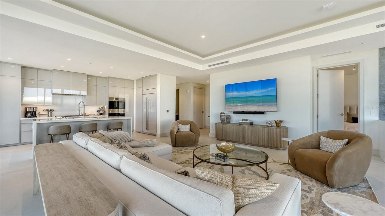 1591 Gulf Of Mexico Drive, Unit 313, Longboat Key, FL 34228 Photo