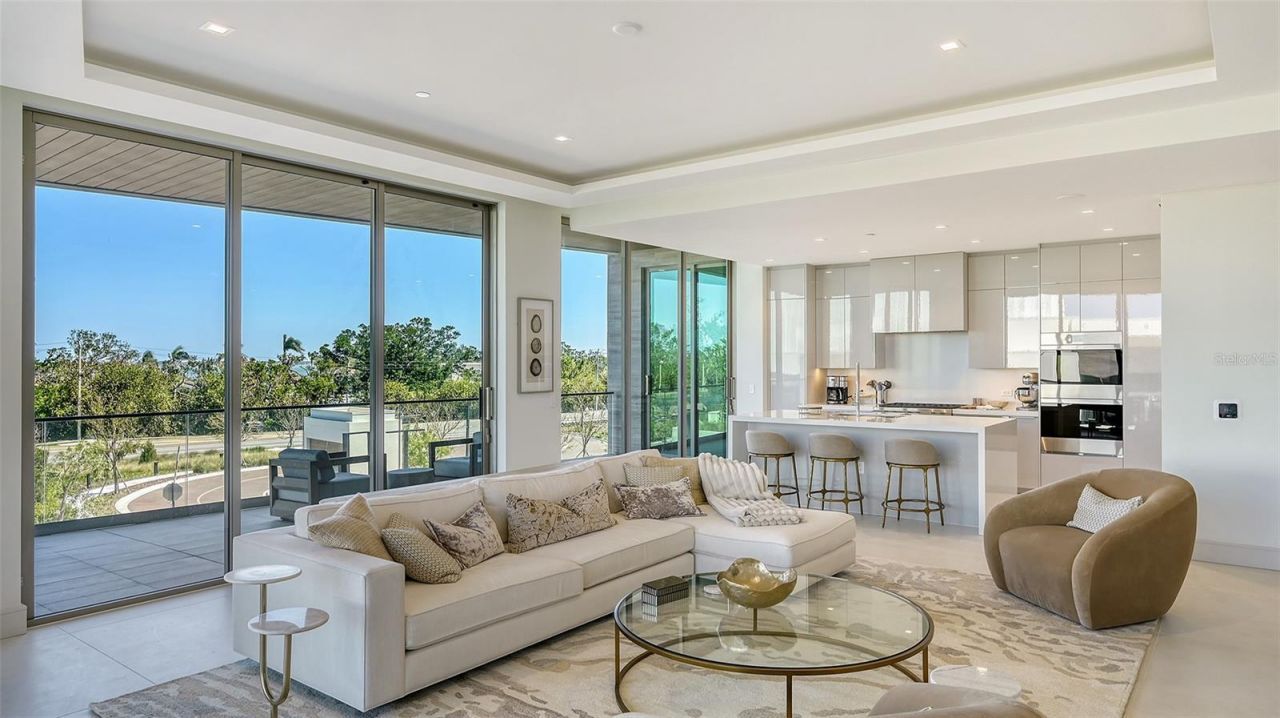 1591 Gulf Of Mexico Drive, Unit 313, Longboat Key, FL 34228 Photo