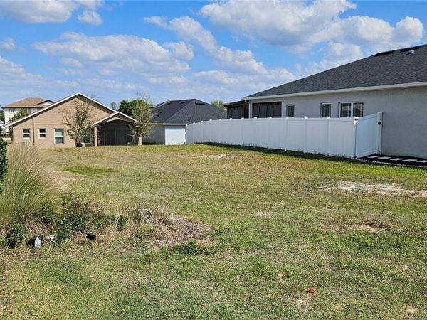 1206 STRATTON AVENUE, GROVELAND, FL 34736