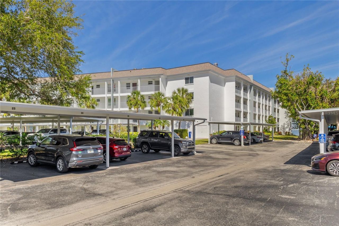 600 Sutton Place, Unit 104B, Longboat Key, FL 34228 Photo