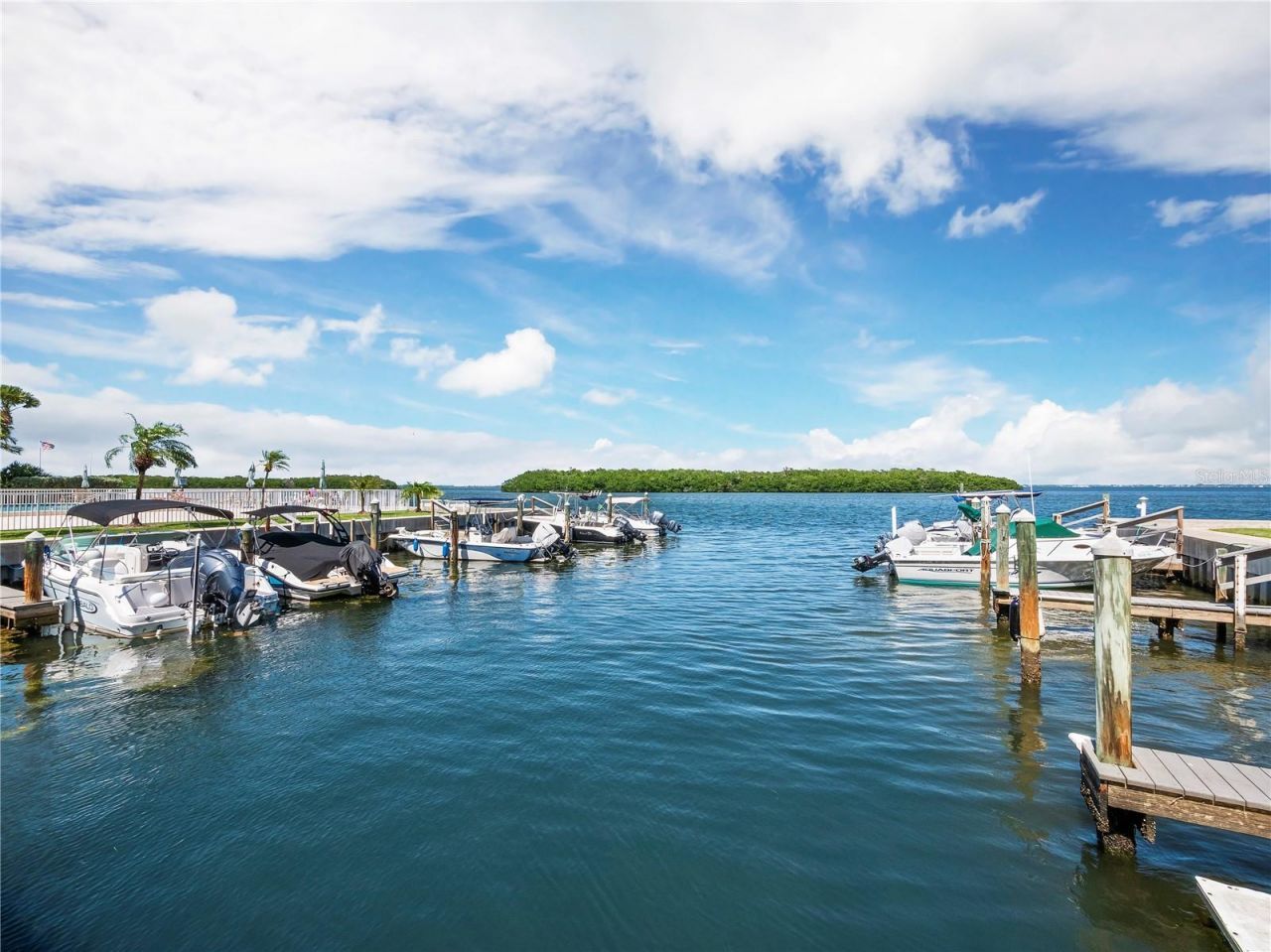 600 Sutton Place, Unit 104B, Longboat Key, FL 34228 Photo