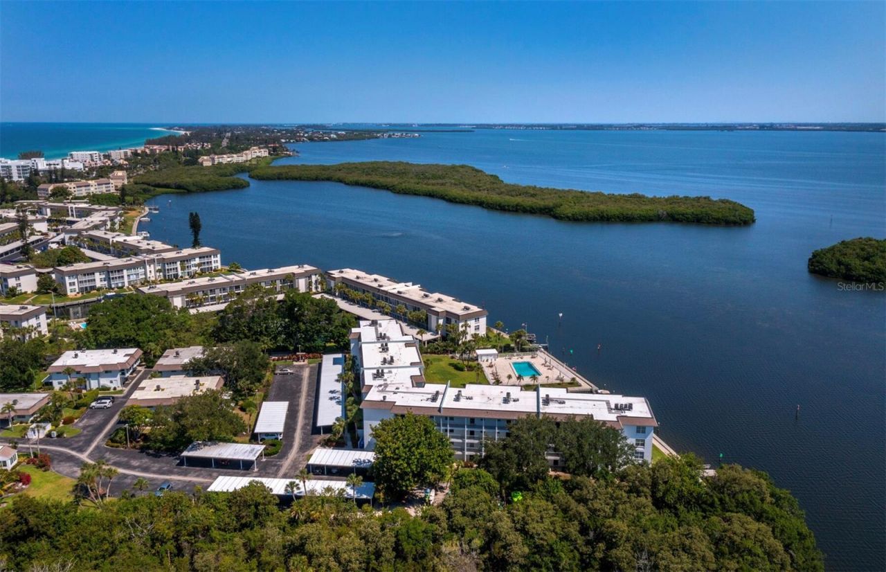 600 Sutton Place, Unit 104B, Longboat Key, FL 34228 Photo