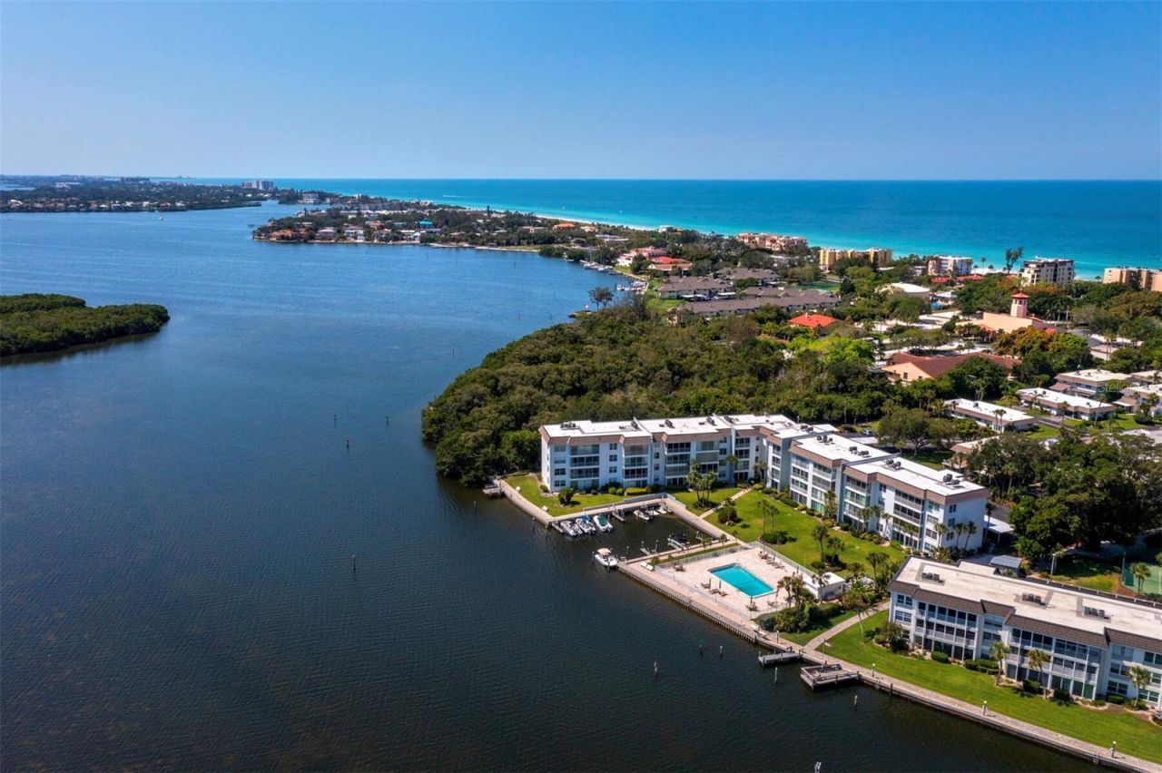 600 Sutton Place, Unit 104B, Longboat Key, FL 34228 Photo