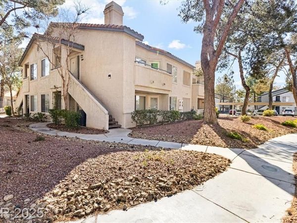 5211 Caspian Springs Drive, Unit 201, Las Vegas, NV 89120