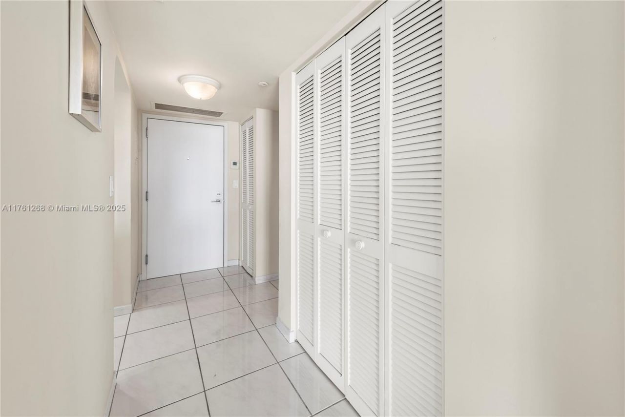 2555 Collins Ave, Unit 2104, Miami Beach, FL 33140 Photo