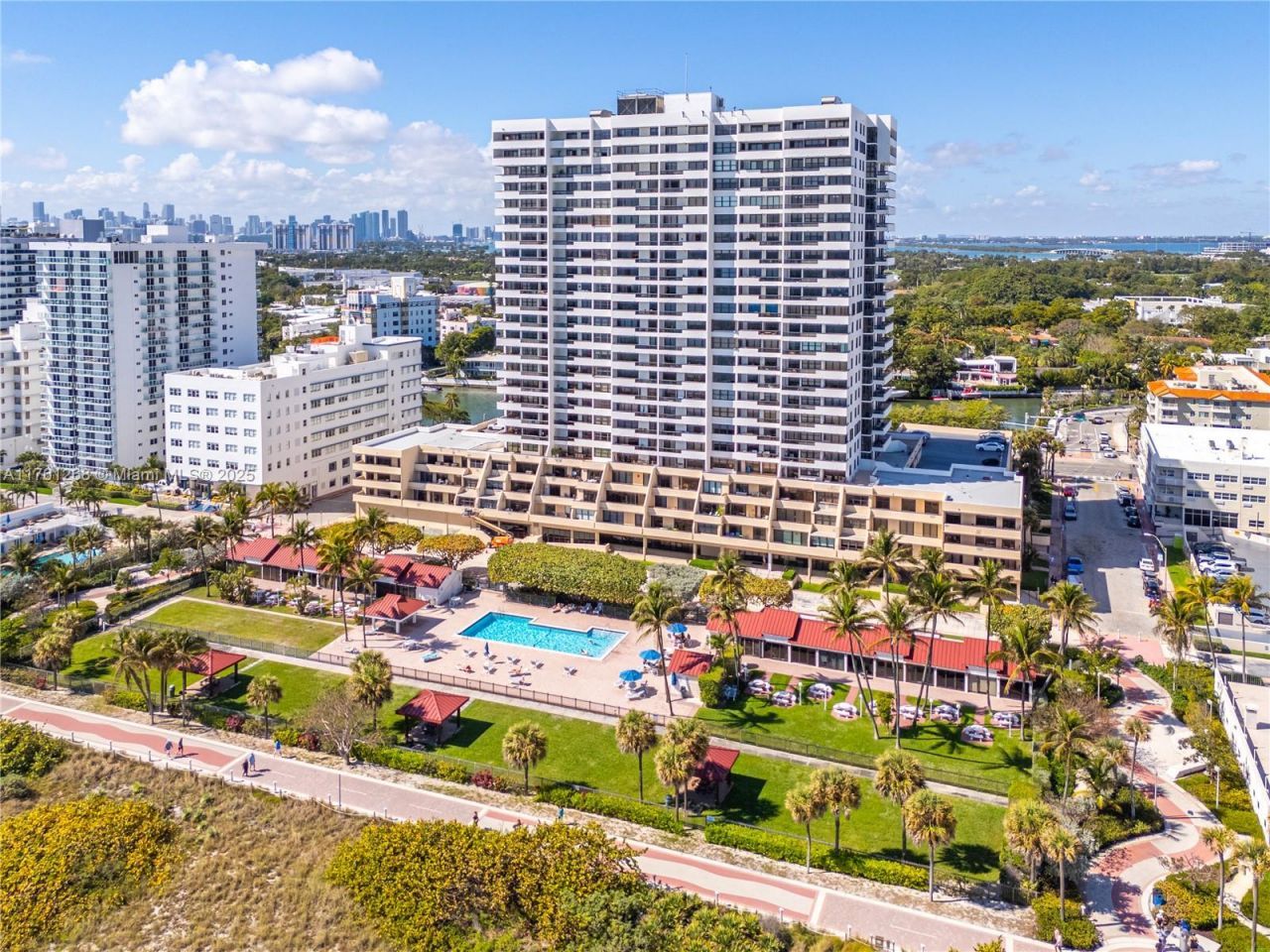 2555 Collins Ave, Unit 2104, Miami Beach, FL 33140 Photo