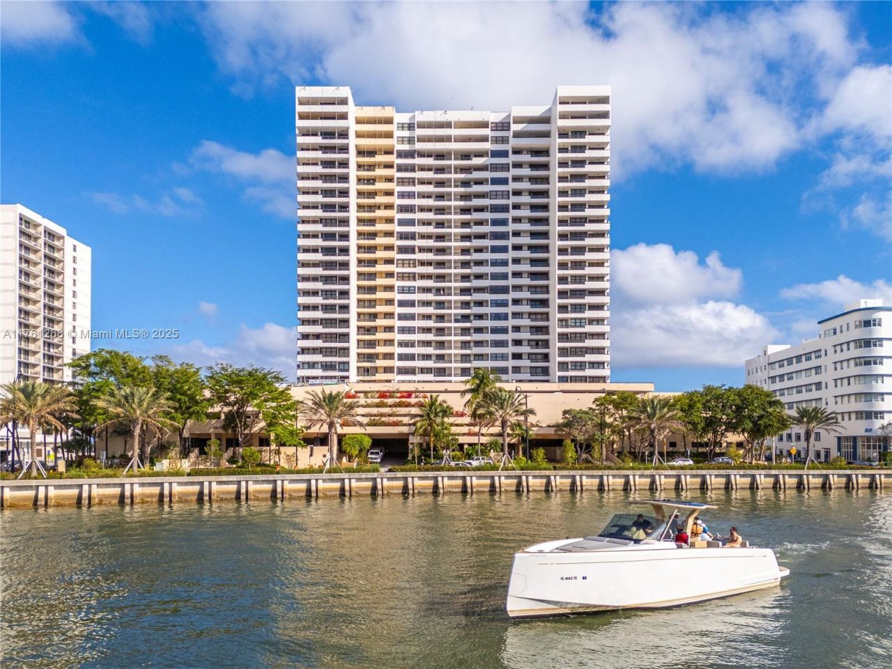 2555 Collins Ave, Unit 2104, Miami Beach, FL 33140 Photo