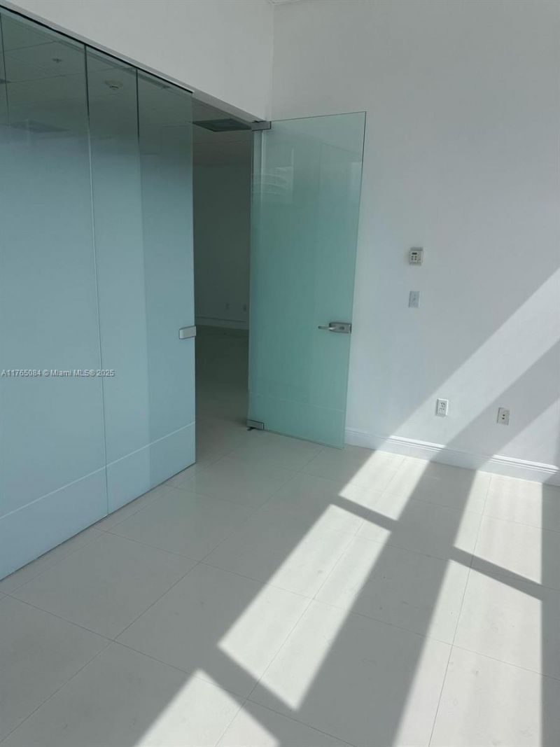 175 SW 7th St, Unit 1812, Miami, FL 33130 Photo