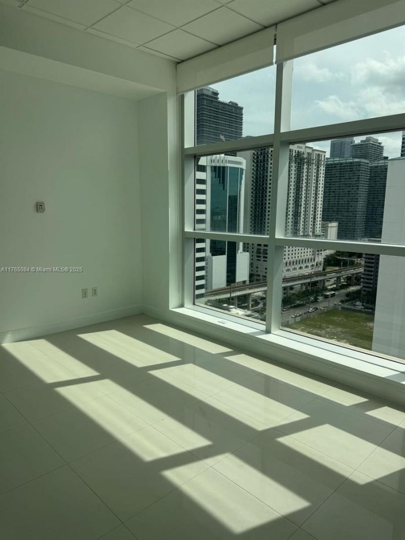 175 SW 7th St, Unit 1812, Miami, FL 33130 Photo