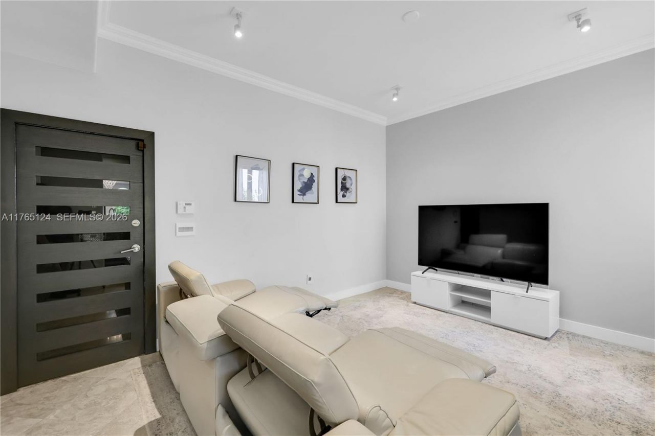 3015 NE 208th St, Aventura, FL 33180 Photo