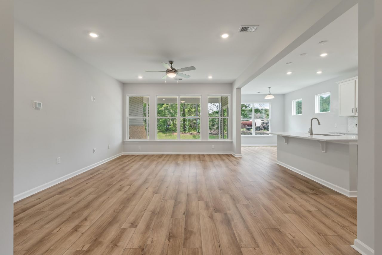 351 Blue Oak Drive Photo 8