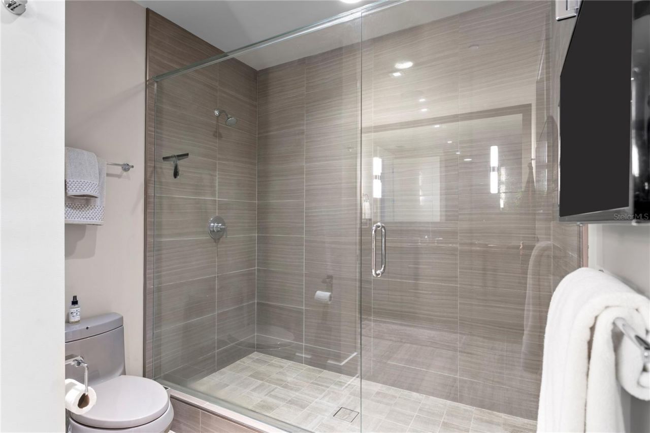 146 4th Avenue Ne, Unit 600, Saint Petersburg, FL 33701 Photo