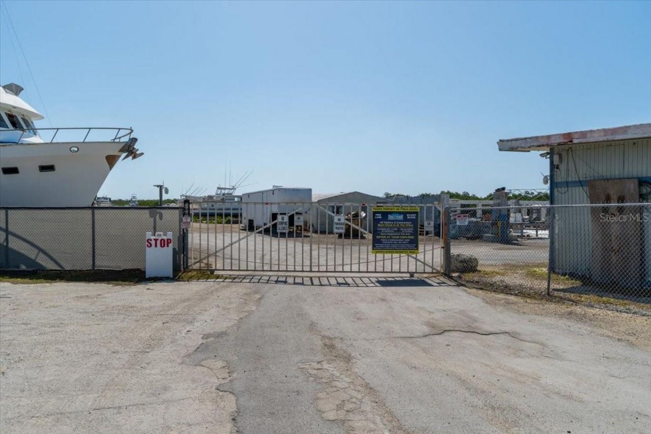 13900 Overseas Hwy, Marathon, FL 33050 Photo