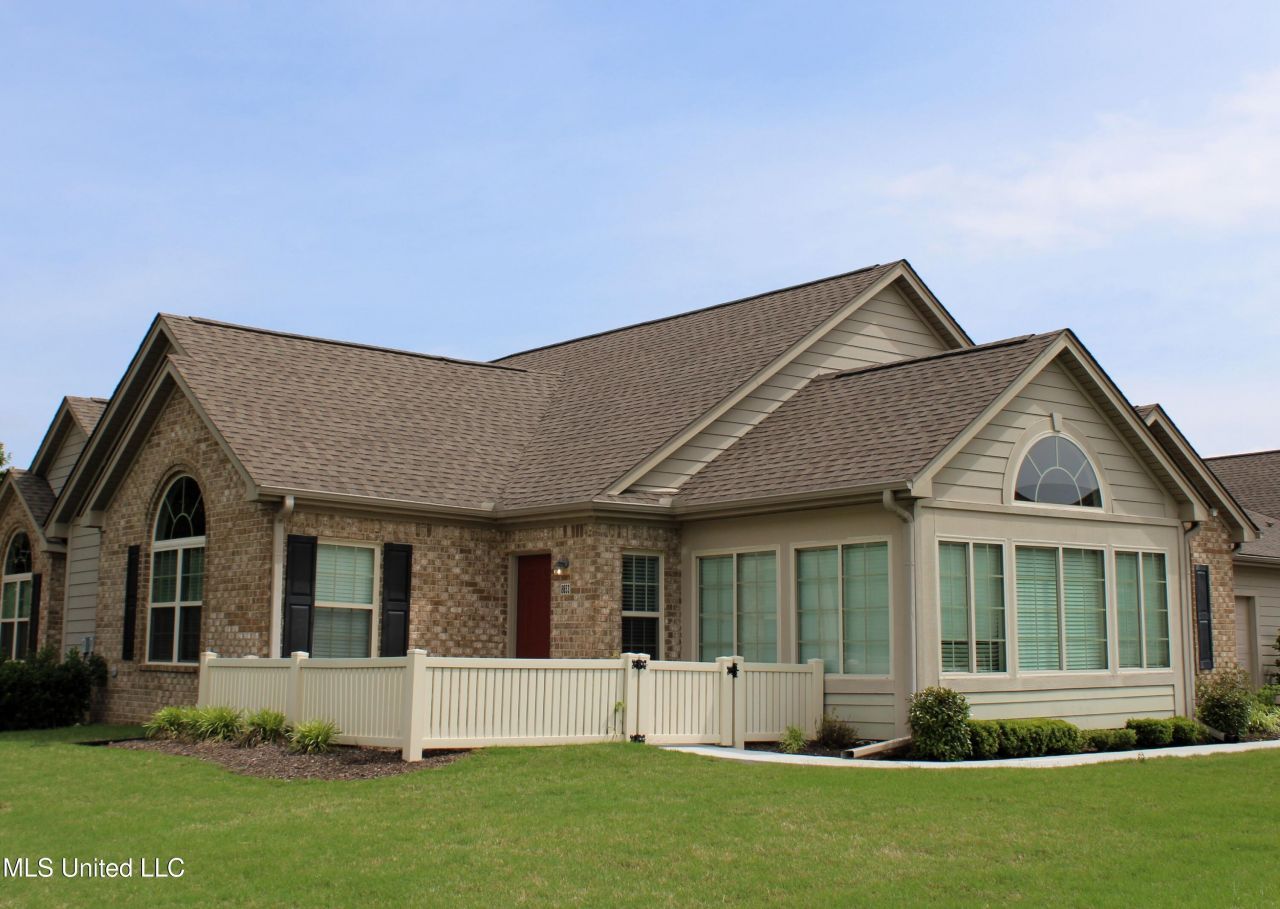 8653 Parkview Oaks Circle, Olive Branch, MS 38654 Main Photo