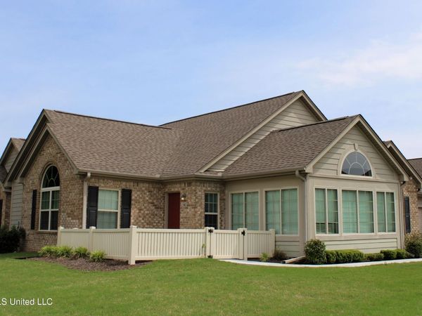 8653 Parkview Oaks Circle, Olive Branch, MS 38654