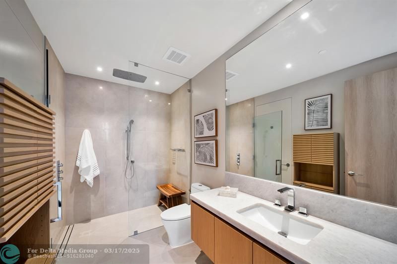 2311 SE 17th Street, Unit 202, Fort Lauderdale, FL 33316 Photo