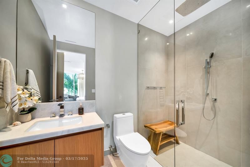 2311 SE 17th Street, Unit 202, Fort Lauderdale, FL 33316 Photo