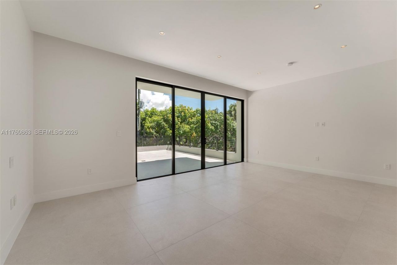 5921 SW 84th St, South Miami, FL 33143 Photo