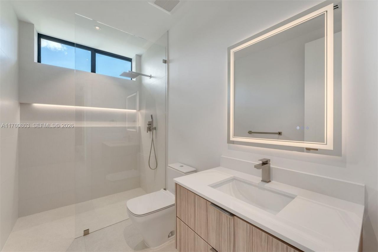 5921 SW 84th St, South Miami, FL 33143 Photo