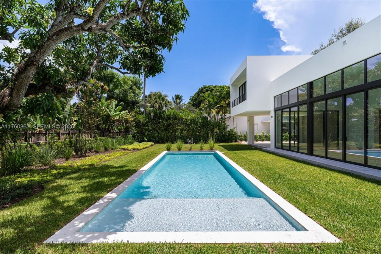 5921 SW 84th St, South Miami, FL 33143 Photo