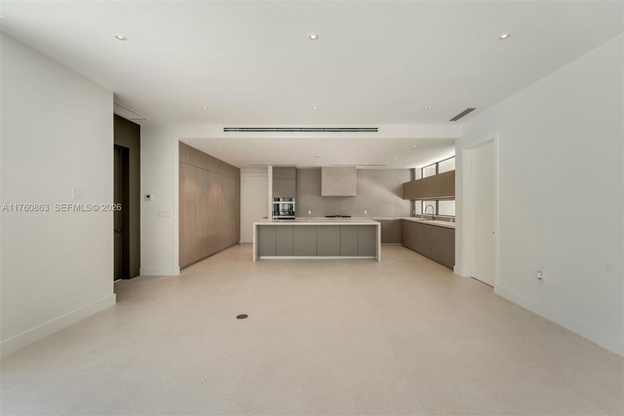 5921 SW 84th St, South Miami, FL 33143 Photo