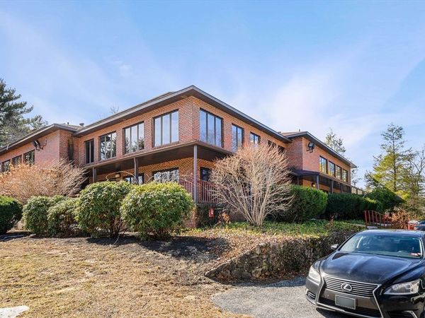 135 Folly Mill Rd, Seabrook, NH 03874