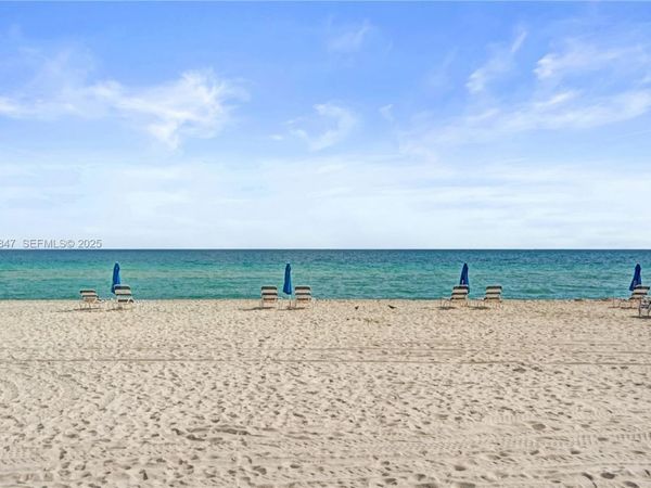 5555 Collins Ave, Unit 15C, Miami Beach, FL 33140