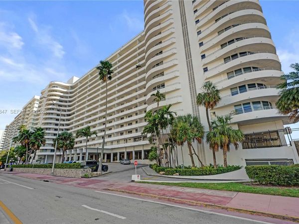 5555 Collins Ave, Unit 15C, Miami Beach, FL 33140