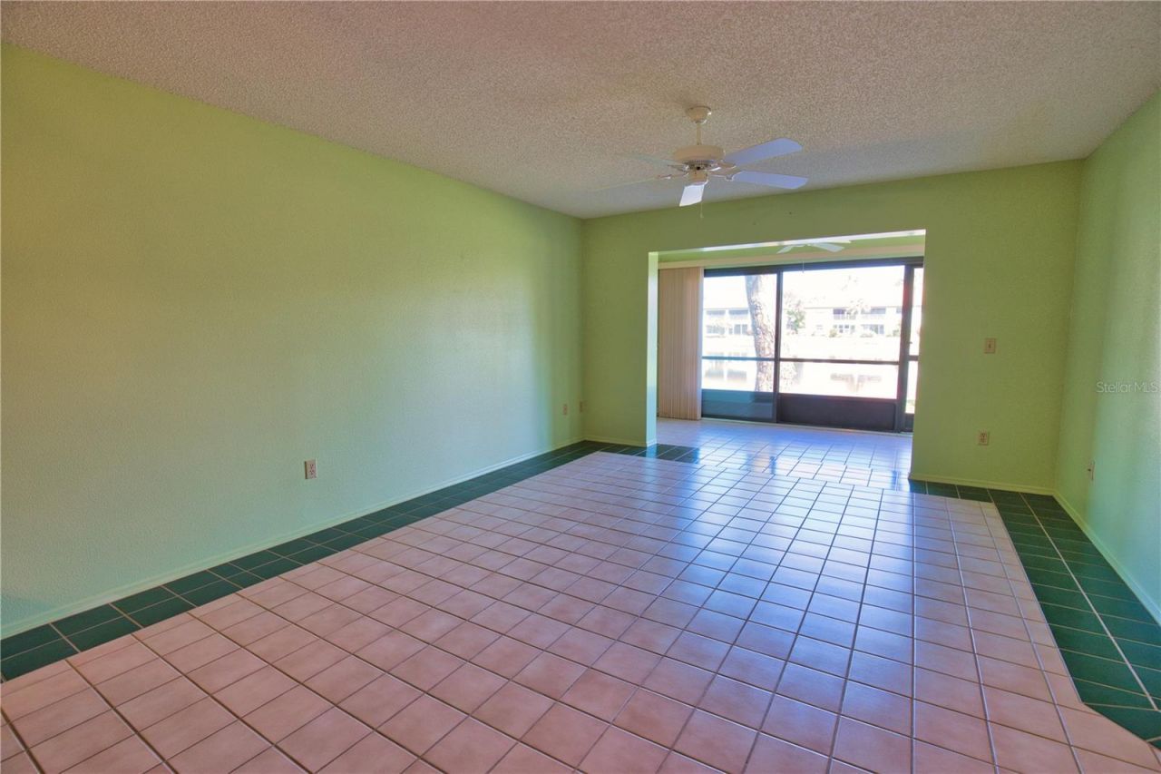 405 Pine Hollow Circle, Unit 405, Englewood, FL 34223 Photo