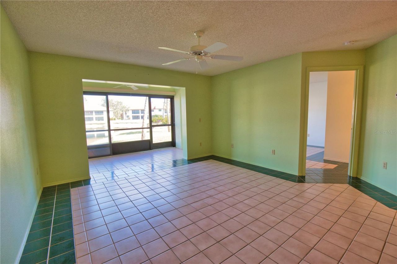 405 Pine Hollow Circle, Unit 405, Englewood, FL 34223 Photo