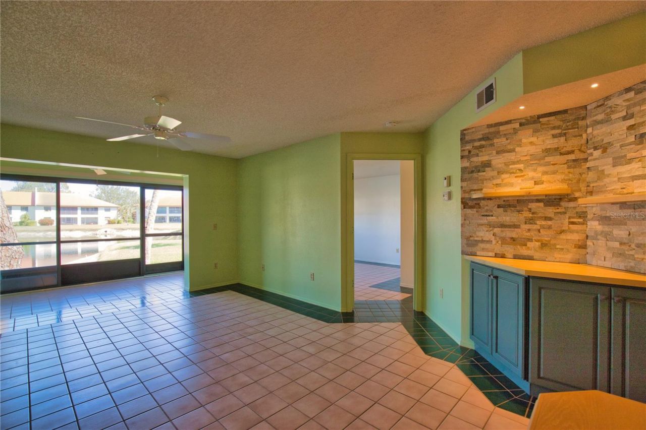 405 Pine Hollow Circle, Unit 405, Englewood, FL 34223 Photo