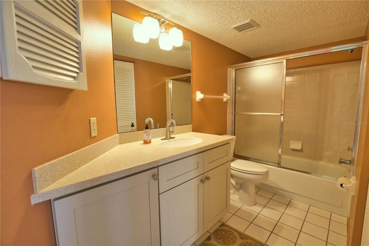 405 Pine Hollow Circle, Unit 405, Englewood, FL 34223 Photo