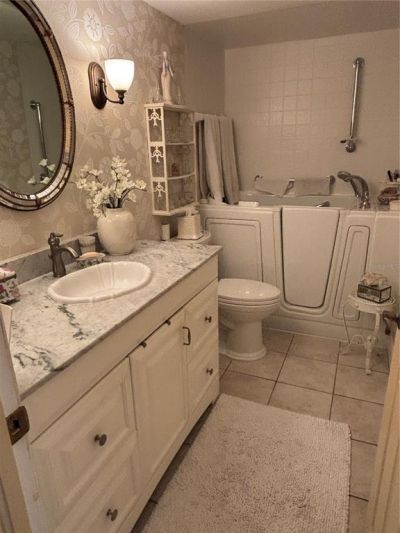 1200 N Shore Drive Ne, Unit 212, Saint Petersburg, FL 33701 Photo