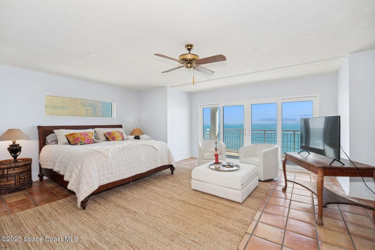 989 N Highway A1a, Unit 5, Indialantic, FL 32903 Photo