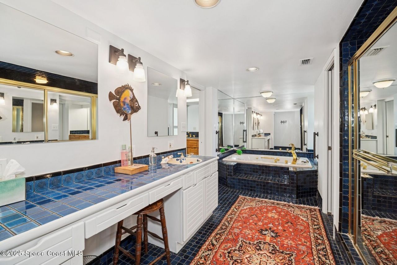 989 N Highway A1a, Unit 5, Indialantic, FL 32903 Photo
