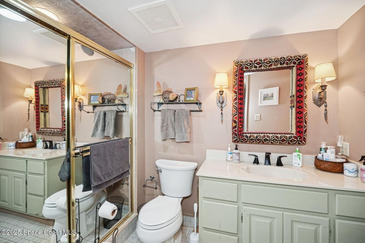 989 N Highway A1a, Unit 5, Indialantic, FL 32903 Photo