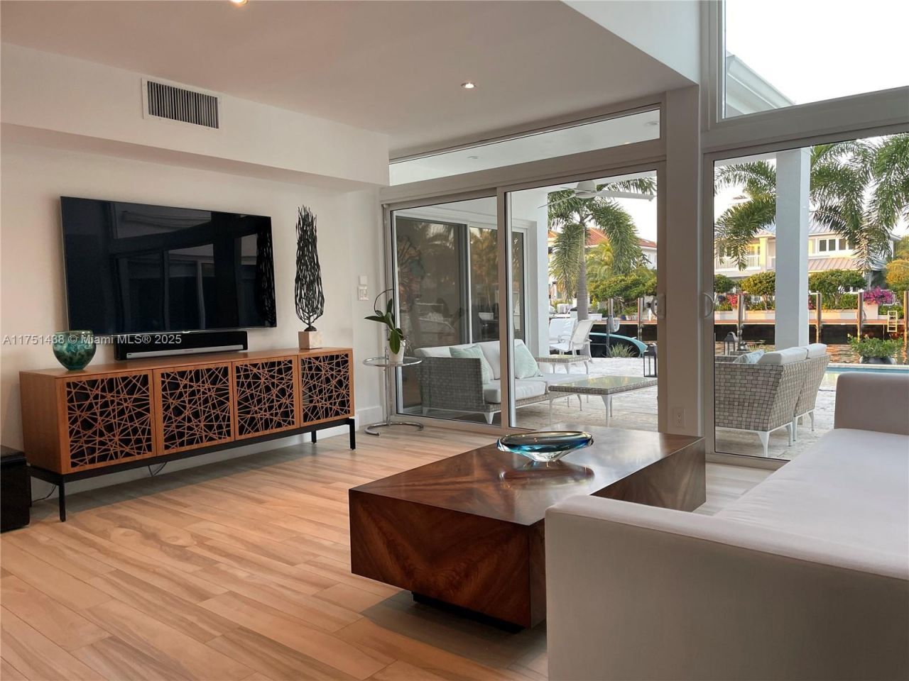 1701 SE 11th St, Fort Lauderdale, FL 33316 Photo