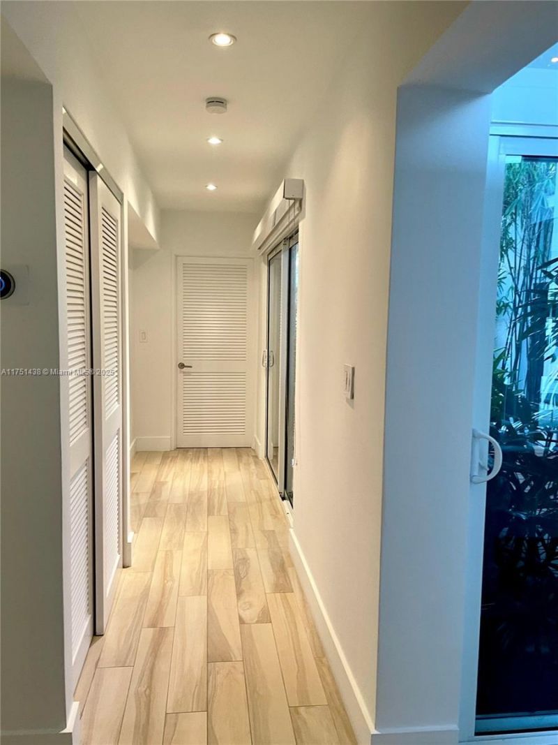 1701 SE 11th St, Fort Lauderdale, FL 33316 Photo