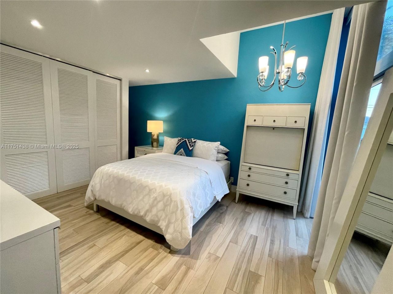 1701 SE 11th St, Fort Lauderdale, FL 33316 Photo