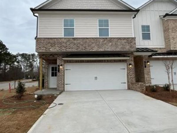 11 Creekside Commons Drive, Hoschton, GA 30548