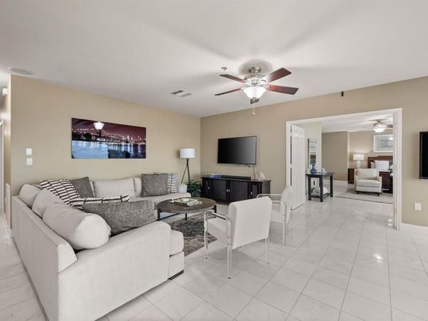 3575 Lone Star Circle, Unit 607, Fort Worth, TX 76177