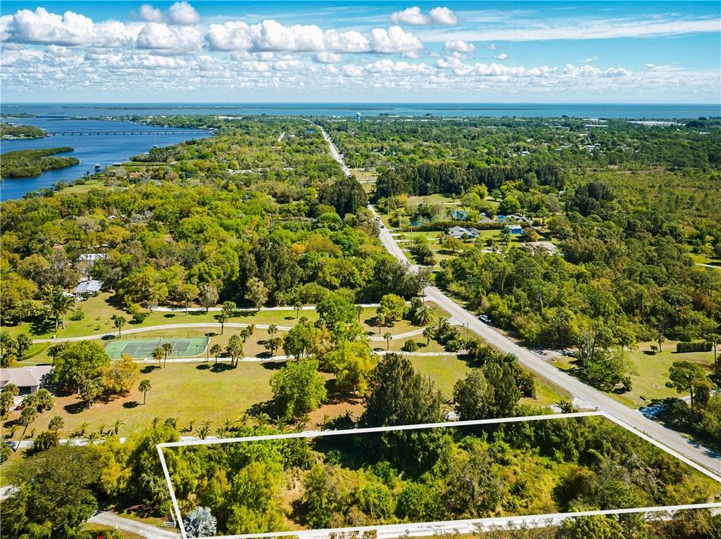 12405 Roseland Road, Sebastian, FL 32958 Photo