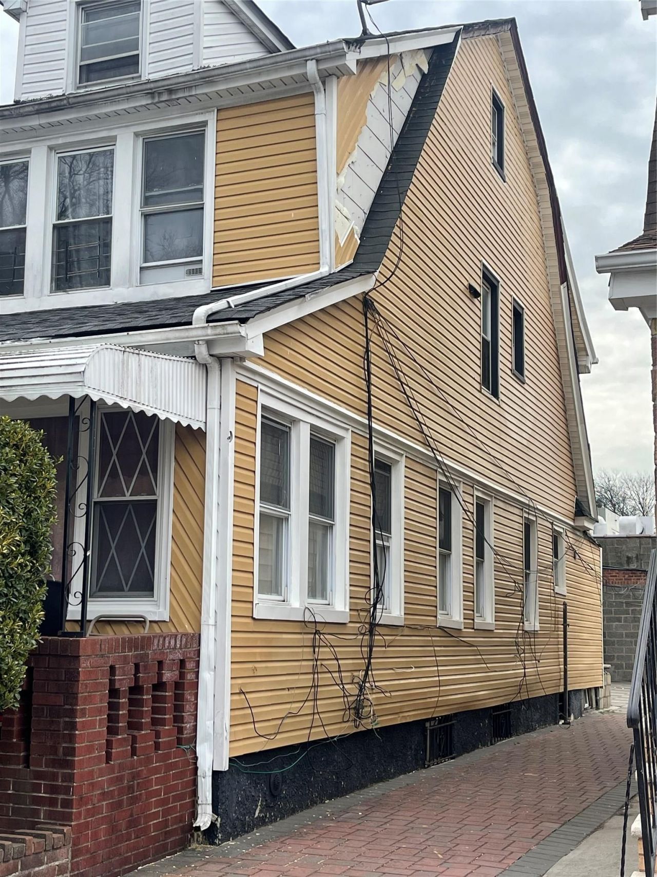 205-26 116th Road, Saint Albans, NY 11412 Main Photo